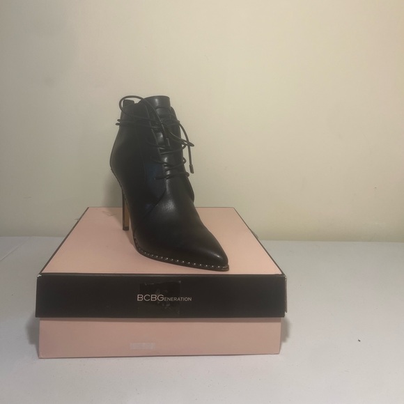 BCBG Generation Black Lace Up Ankle Bootie Stiletto Heels - Picture 4 of 4